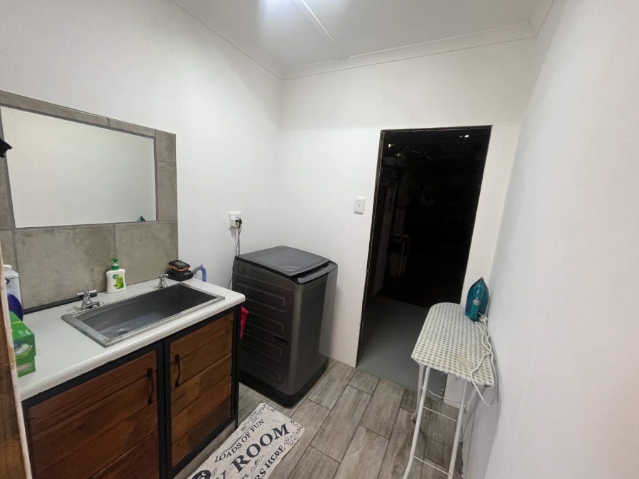 2 Bedroom Property for Sale in Kanoneiland Northern Cape